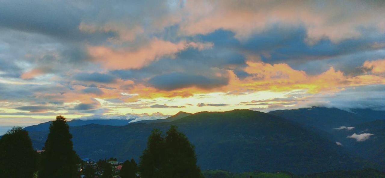 Swabhumi Homestay Kurseong Eksteriør bilde