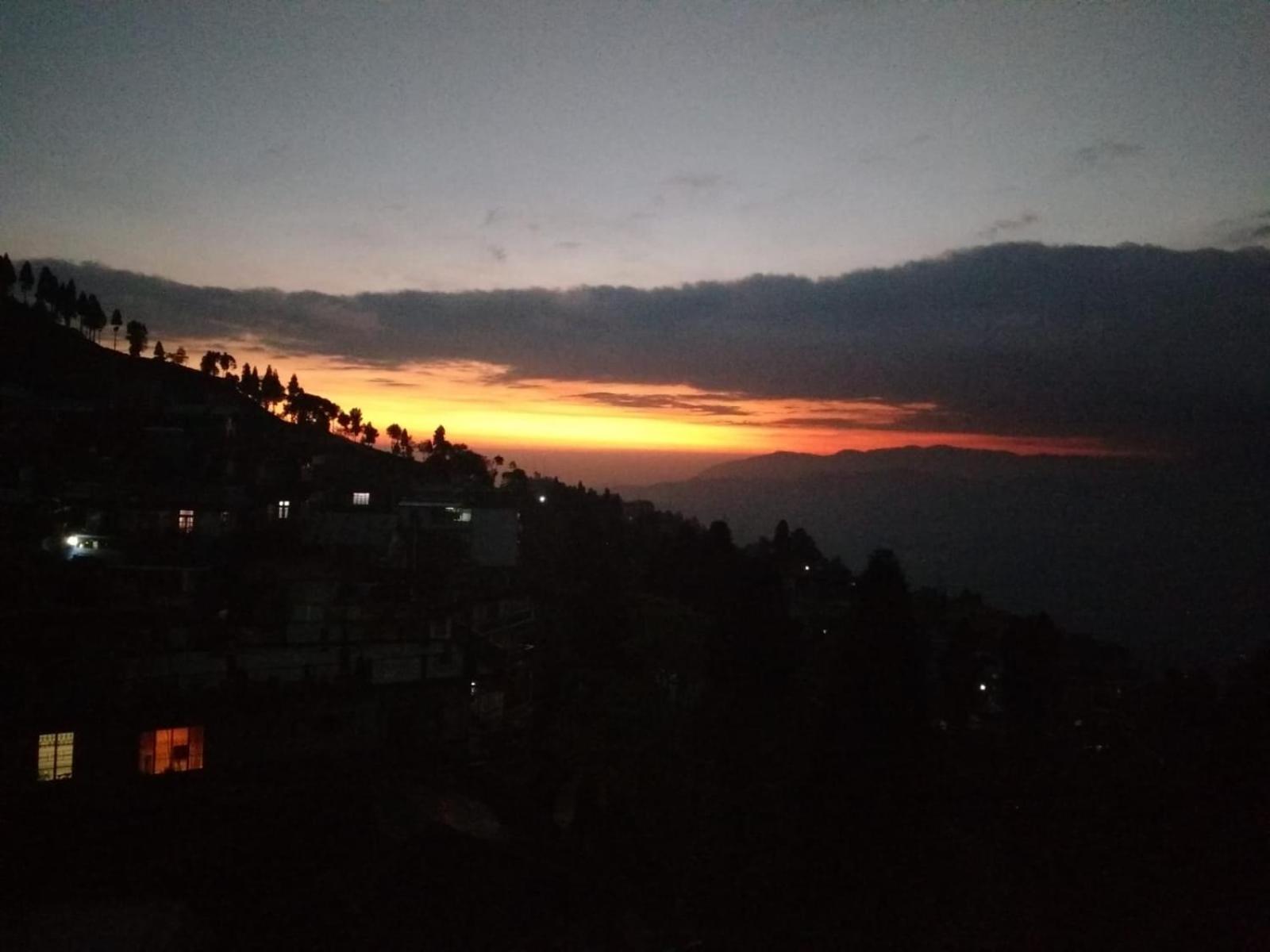 Swabhumi Homestay Kurseong Eksteriør bilde