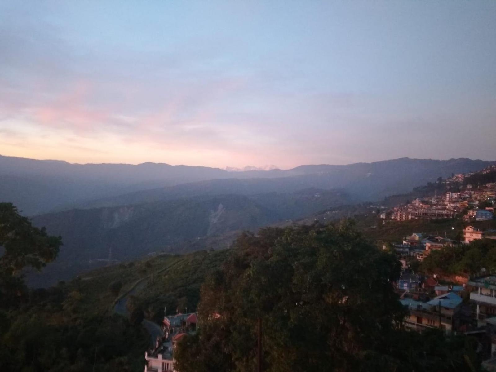 Swabhumi Homestay Kurseong Eksteriør bilde